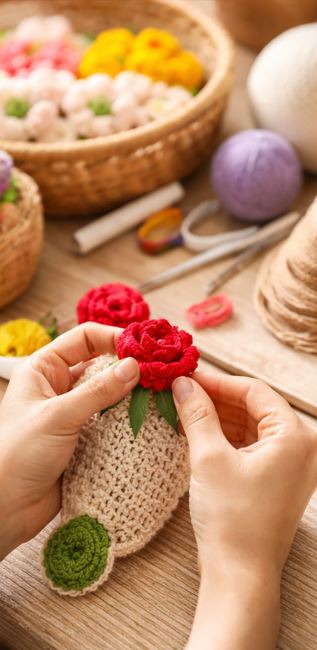 Le retour du fait main : pourquoi le crochet fleuri séduit à nouveau